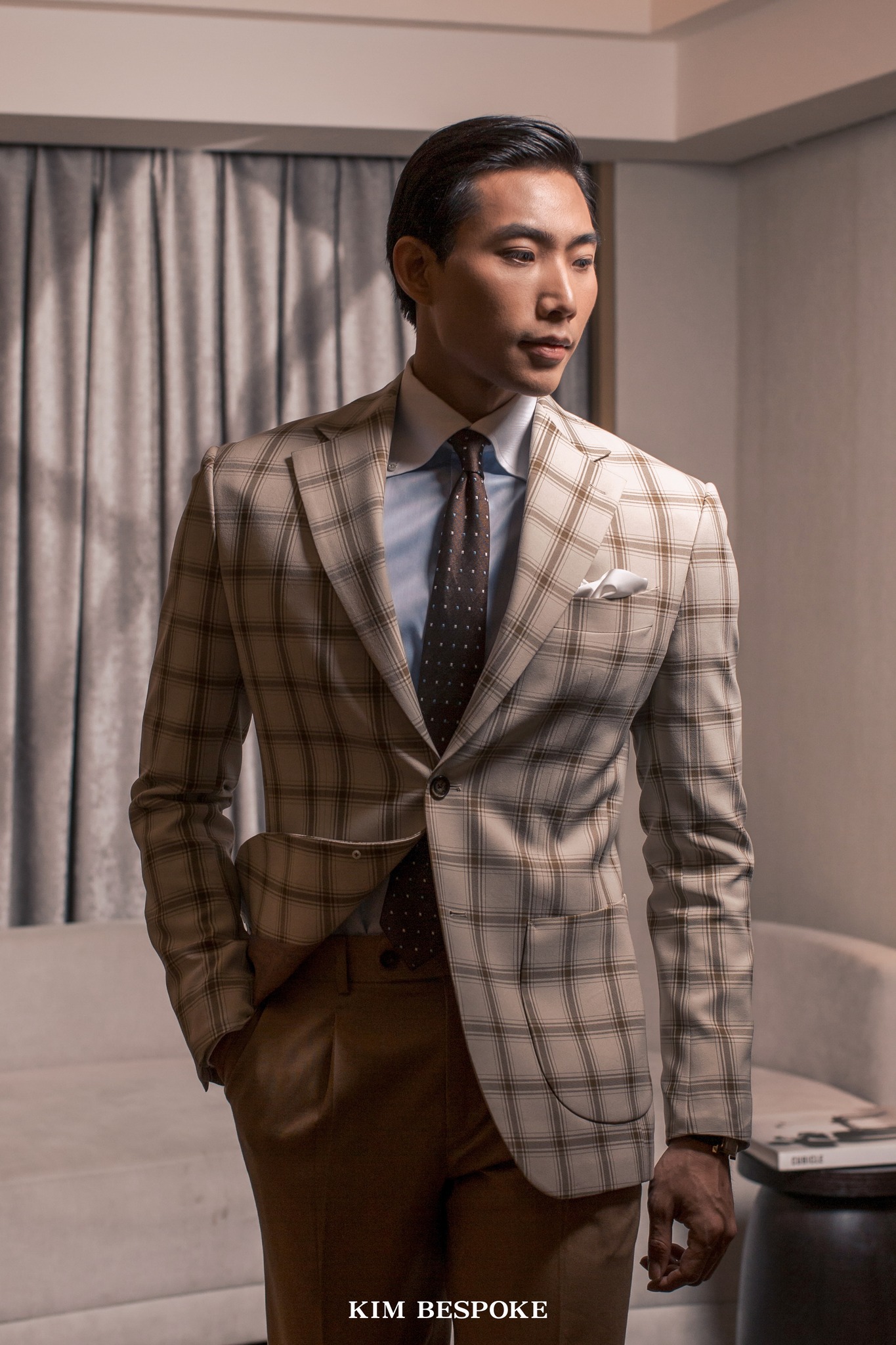 Capsule Wardrobe | Look 12: CHAMPAGNE CHEERS x RESORT TAN - Image 4