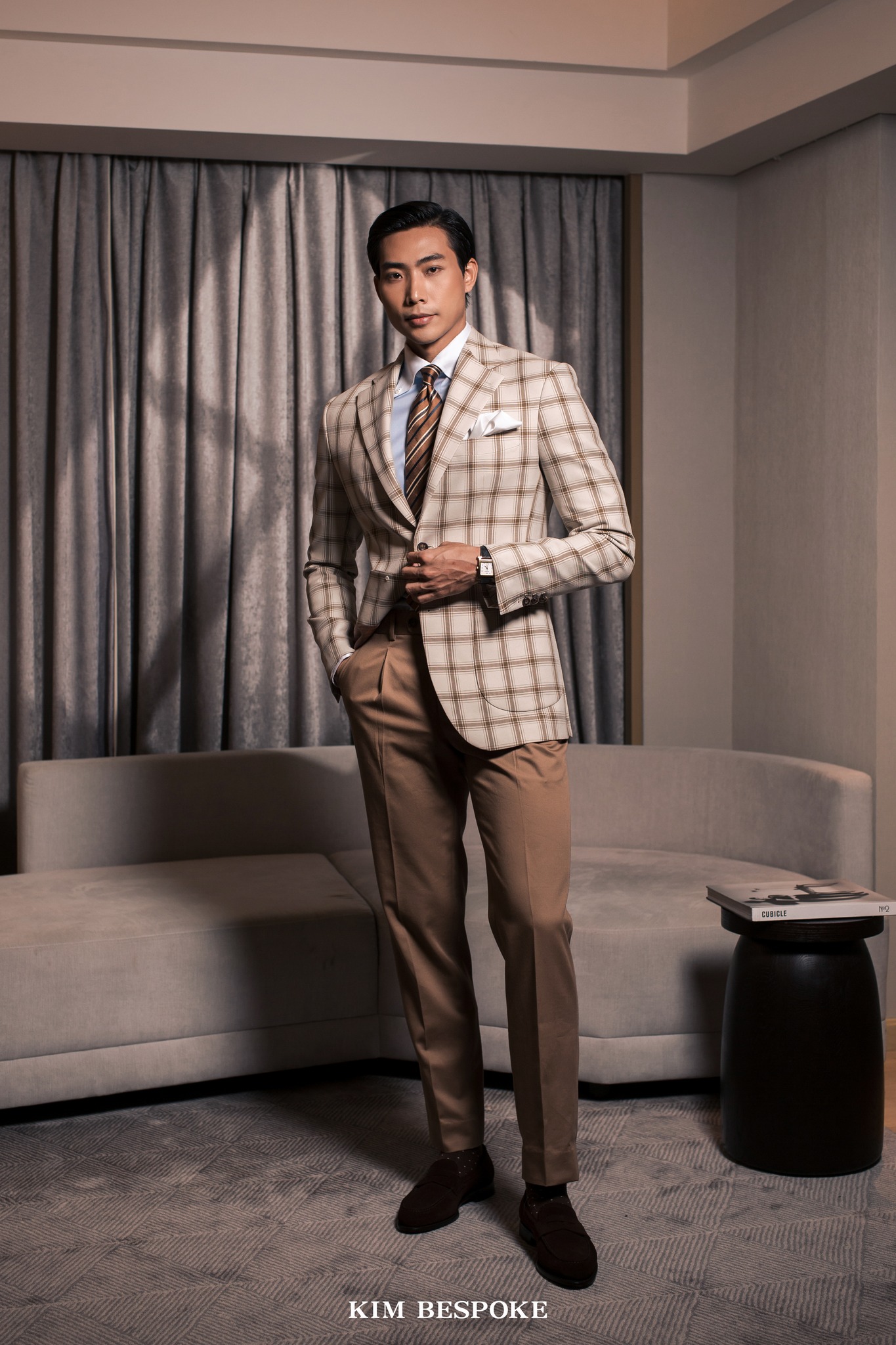 Capsule Wardrobe | Look 12: CHAMPAGNE CHEERS x RESORT TAN - Image 2