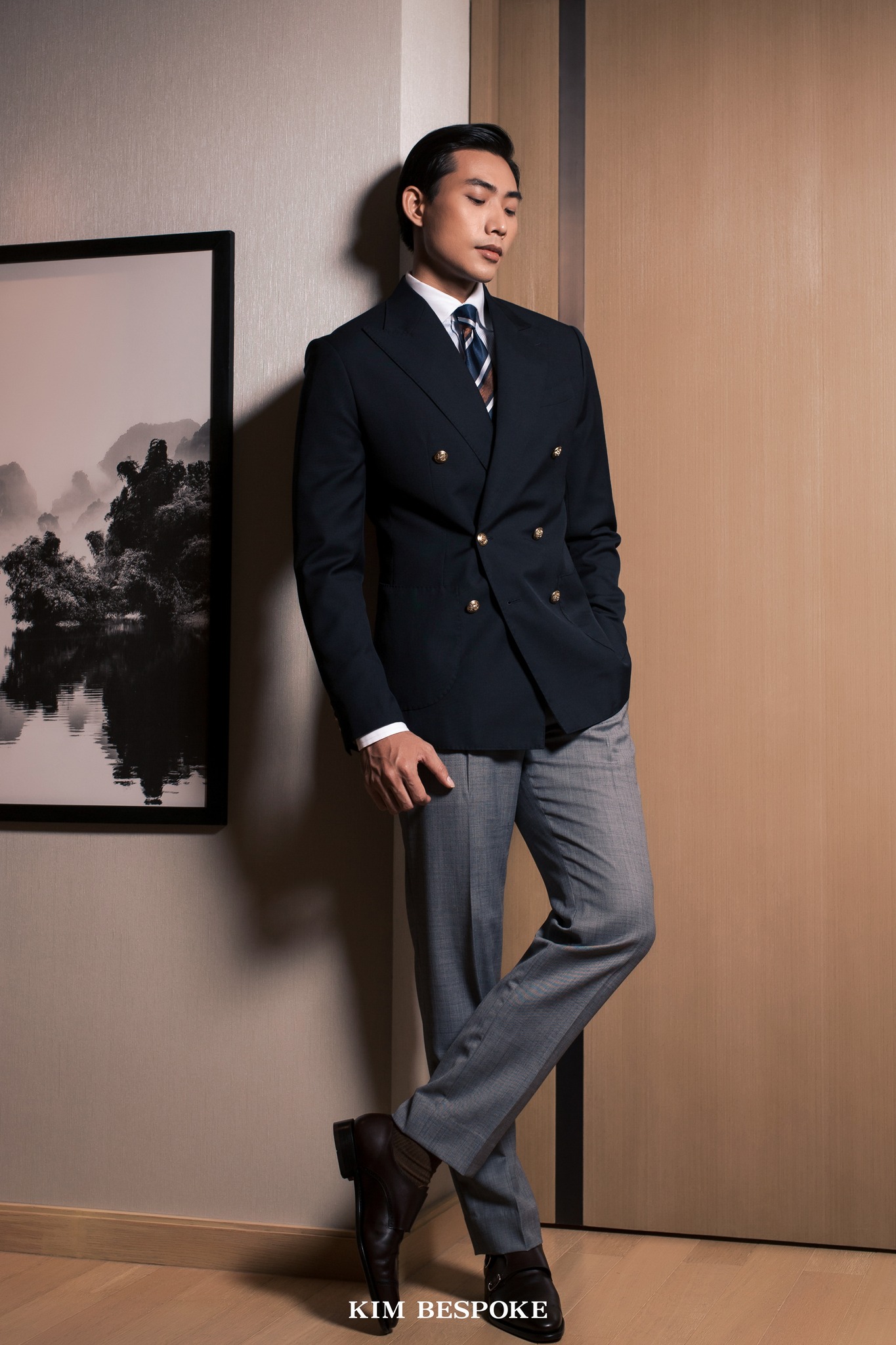 Capsule Wardrobe | Look 14: KIM x URBAN GREY - Image 2