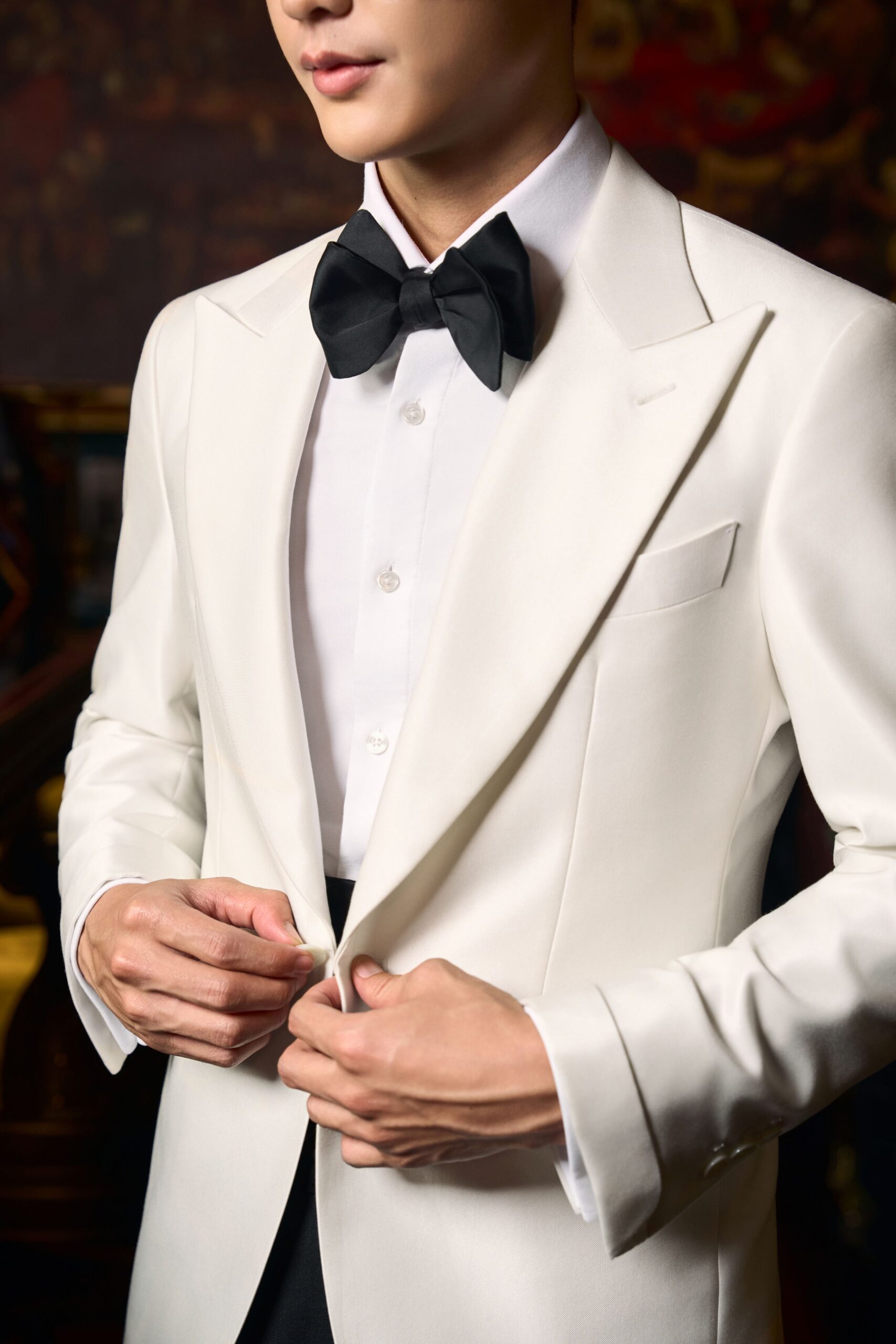 Noir & Ivory | Look 2: Ivory - Image 3