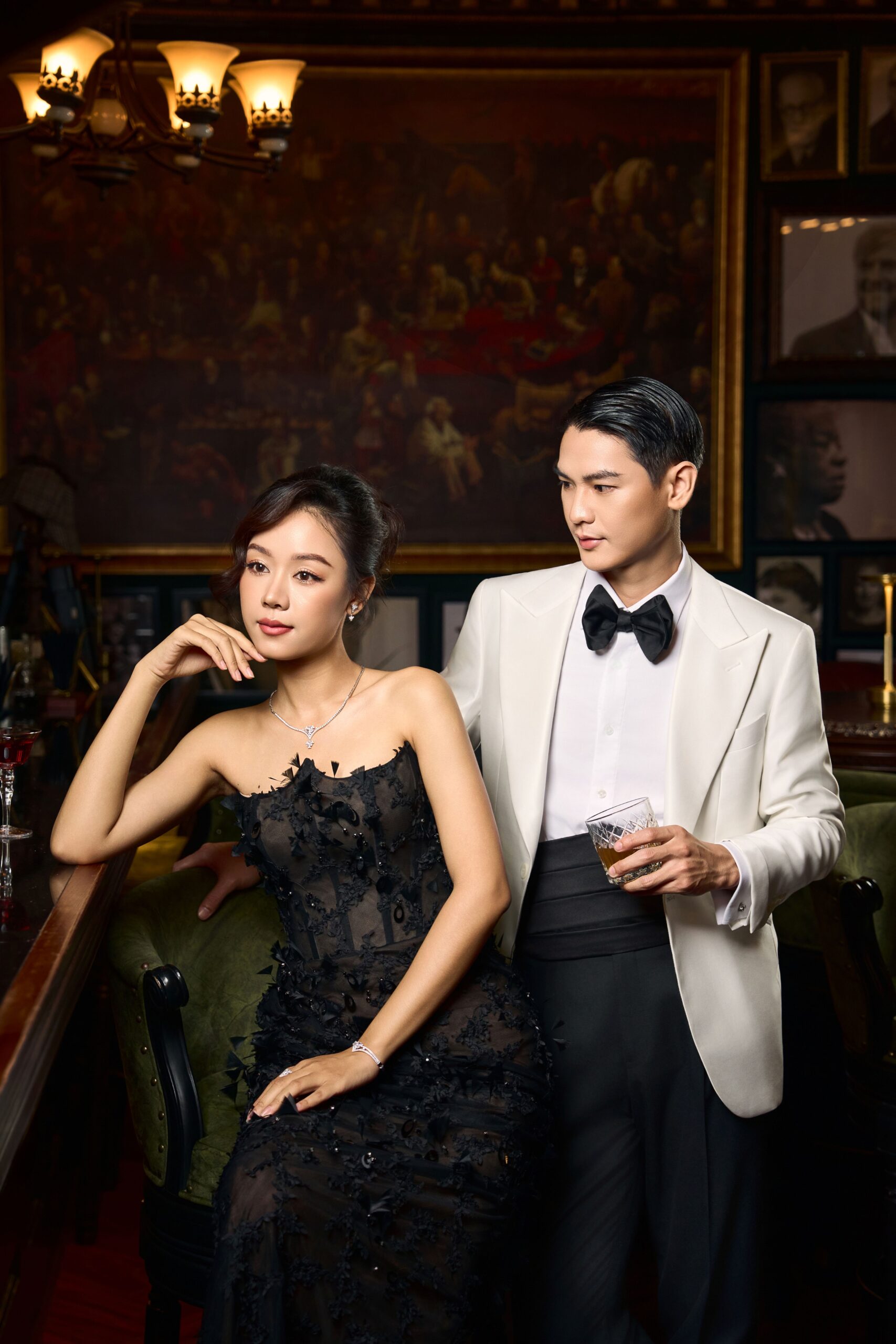 Noir & Ivory | Look 2: Ivory - Image 6